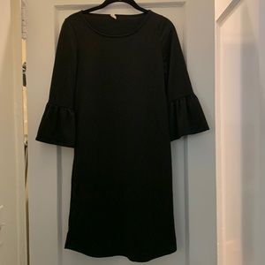 Ruffle sleeve maternity dress